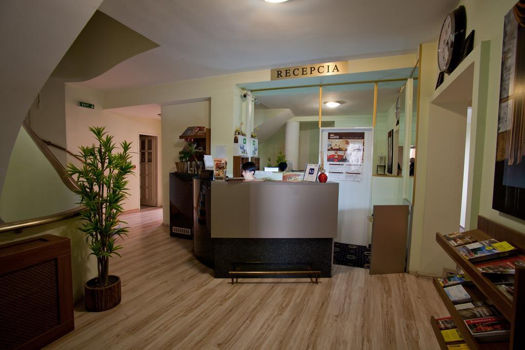 Penzion Gremium Hotel Bratislava Exterior foto
