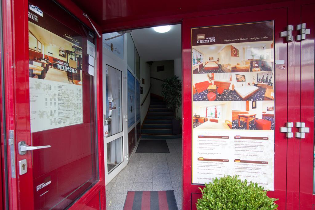 Penzion Gremium Hotel Bratislava Exterior foto
